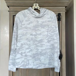 GAP grey camo hoodie size medium